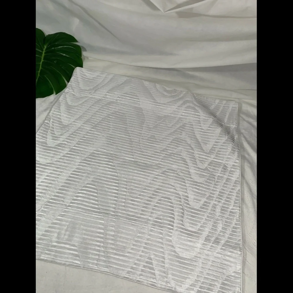 NIB Hotel Collection Moire Quilted (1) Euro European Sham Pillow Case‎